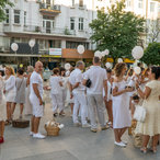 2018_white_dinner-3.jpg
